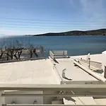 Violeta Sea View Páros